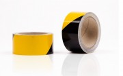 Ruban de signalisation adhésif jaune et noir - Format 10 m x 5 cm à 25 m x 14 cm - Epaisseur 130 µm