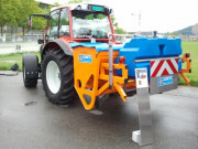 Saleuse 3 points sur relevage arrière tracteur