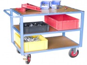 Dessertes et servantes d'atelier