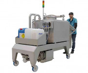 Machine de nettoyage industriel mobile - Débit : 15 m3/h - Température : Jusqu’à 85 °C - Capacité : 400 litres