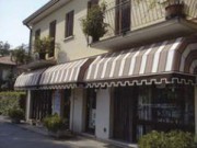 Store d'extérieur - Toile fixe ou repliable