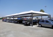 Structure abri pour parking véhicule en toile - Matériaux : Grille polyéthylène ou PVC