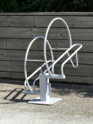 Support 2 vélos - Fixation : Scellement ou platine - Sécurisation en 3 ou 4 points