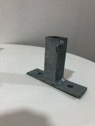 Support de potelet en applique