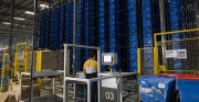 Système stockage ASRS bac et carton automatisé - Hauteur 18 m - Charge unitaire jusqu’à 40 kg