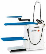 Table à repasser professionnelle avec chaudière électrique