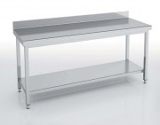 Table adossée avec étagère