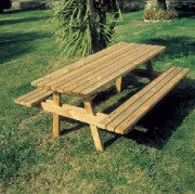 Table de pique-nique en bois - Dimensions (L x P x H) cm : 190 x 150 x 80