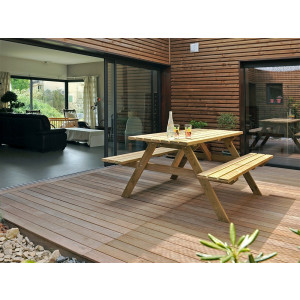 Table mervent en pin