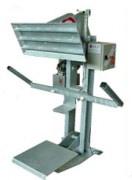 Tasseur compacteur de déchets 660 à 750 L - Force 2,3 tonnes