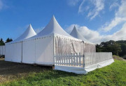 Tente de réception pagode - Dimensions : 3x3 m à 5x5 m - Capacité : 10 à 20 personnes