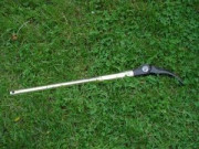 Tire-fil pour fil lisse, barbelé ou câble