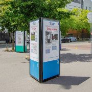 Totem d'exposition modulable en acier - 3 ou 4 faces
