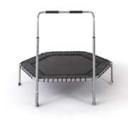 Trampoline avec barre de maintien