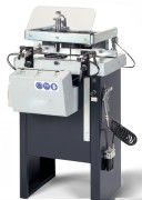 Tronçonneuse manuelle à lame ascendante