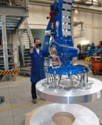 Manipulateur à ventouse pour rouleaux de sangle