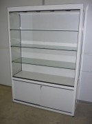 Vitrine meuble d'exposition en verre et aluminium