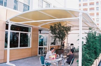 Abri pour terrasse restaurant - Devis sur Techni-Contact.com - 3
