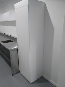Armoire avec portes battantes pour laboratoire - Longueur : 600-1200 mm