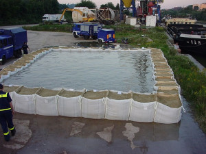 Barrage amovible anti inondation - Hauteur de protection maximum : 2 m