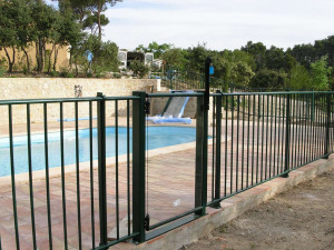 Barrière de piscine en barreaux aluminium  - Devis sur Techni-Contact.com - 3