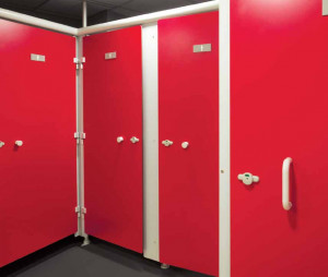 Cabine sanitaire collective - Epaisseur : 10 mm - Hauteur cabine : 2020 mm - Profondeur max : 1600 mm