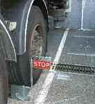 Cale roue avec panneau stop - Devis sur Techni-Contact.com - 2
