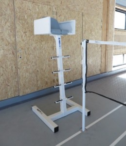 Chaise pour arbitre de badminton - hauteur 1,55 m - Socle en H largeur : 600mm - Roulettes