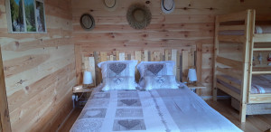 Chalet cottage en bois massif  - Surface totale  :19 m² - Dimensions :  4,4 x 4,4m
