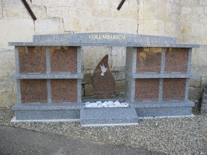 Columbarium en forme d'arche avec jardin du souvenir - Devis sur Techni-Contact.com - 3