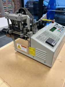 Machine de coupe à chaud automatique pour sangle et bande - Devis sur Techni-Contact.com - 6