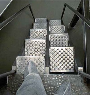 Escalier ergonomique en inox - Devis sur Techni-Contact.com - 2