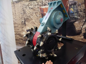 Fraise hydraulique Rockwheel C2 pour minipelle 1 à 3 tonnes - Devis sur Techni-Contact.com - 1