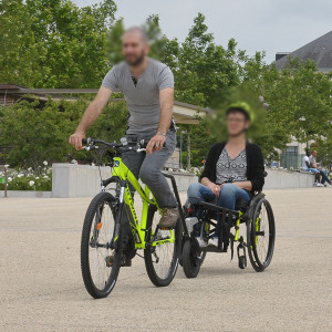 Kit 3eme roue pour fauteuil roulant et barre de traction vélo - Devis sur Techni-Contact.com - 1