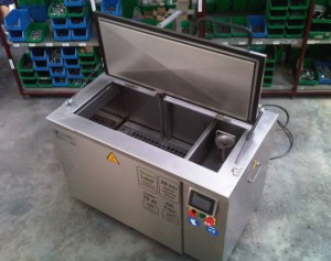 Machine de nettoyage industriel à ultrason 230 litres - Devis sur Techni-Contact.com - 1