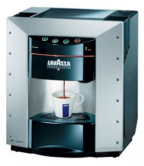 Machine espresso automatique Lavazza 3.5 litres - Dépôt et entretien technique gratuits - Autonomie de 3,5 litres