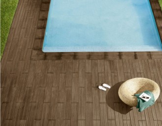 Margelle de piscine imitation bois en béton - Devis sur Techni-Contact.com - 2