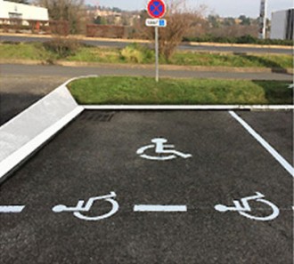 Marquage place parking handicapé - Devis sur Techni-Contact.com - 1