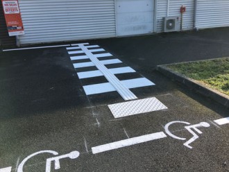Marquage place parking handicapé - Devis sur Techni-Contact.com - 3