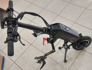 Mini troisième roue motorisée pour fauteuil roulant - Devis sur Techni-Contact.com - 1