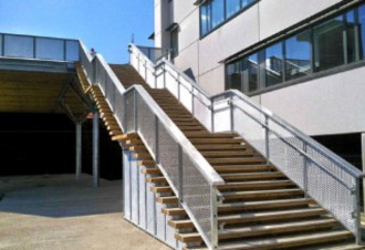 Nez de marche antidérapant pour escaliers métalliques - Devis sur Techni-Contact.com - 2