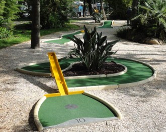 Parcours mini-golf à bordures - Devis sur Techni-Contact.com - 7