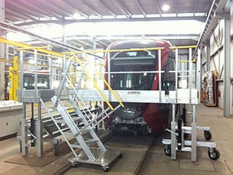 Plateforme maintenance tramway réglable - Réglable de 1 à 1,4 m