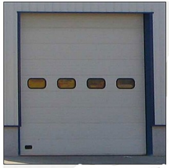 Porte sectionnelle industrielle isolante - Dimensions maximales de la porte (l x h) : 8000 x 6700 mm