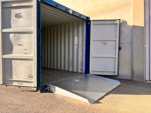 Rampe de chargement galvanisée conteneur , capacité 8 000 kg - Devis sur Techni-Contact.com - 2