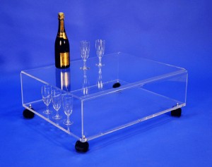 Table basse en plexiglas sur roulettes - Devis sur Techni-Contact.com - 2