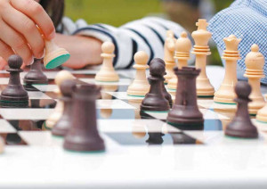 Table d'échecs d'extérieur avec 4 bancs - Devis sur Techni-Contact.com - 4