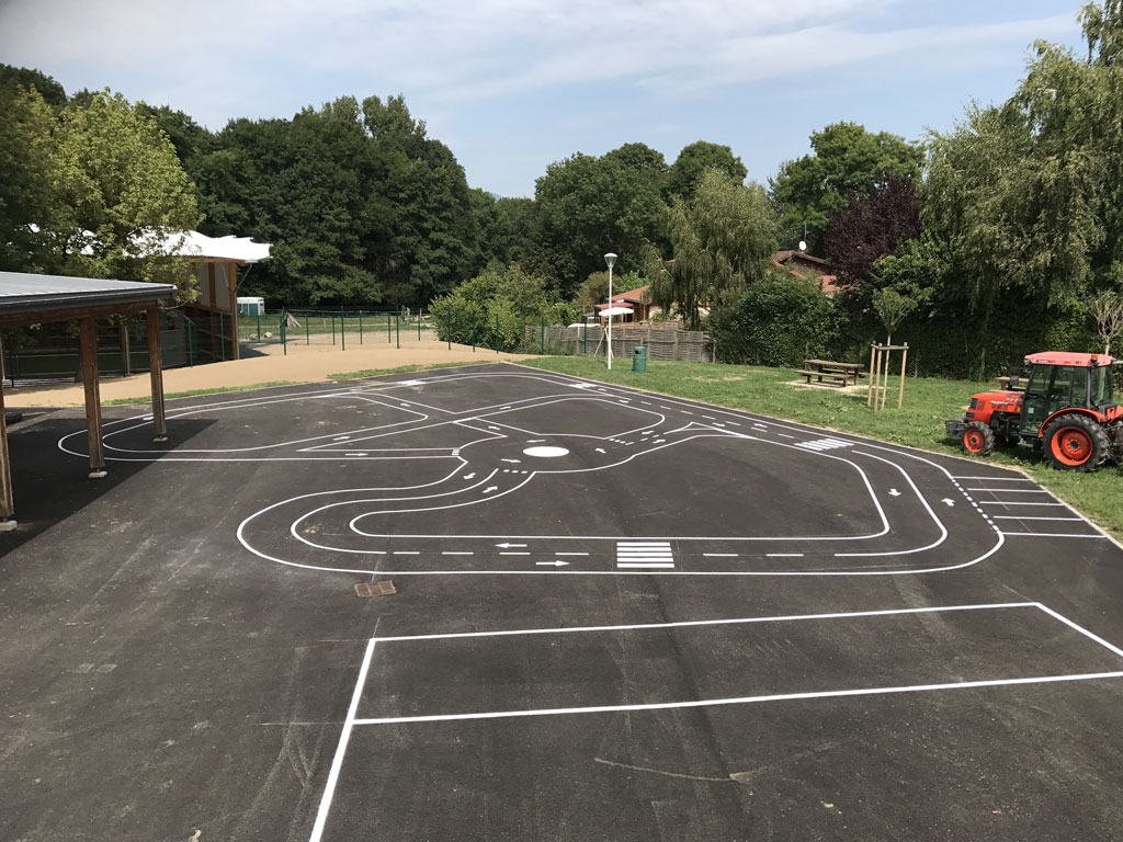 Traçage scolaire pistes et circuits : Devis sur Techni-Contact