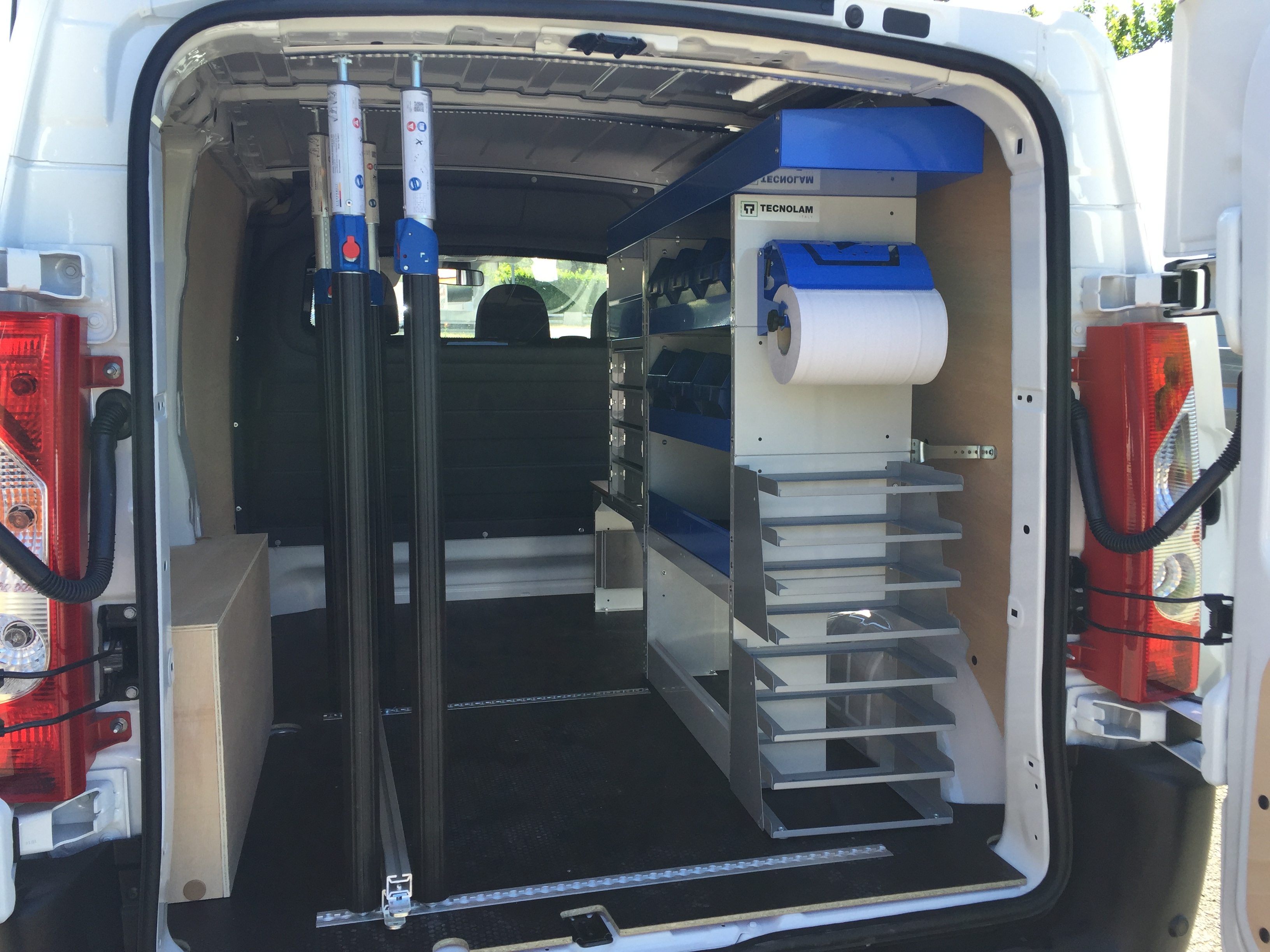 Amenagement Renault Master L2H2, plancher et protection utilitaire