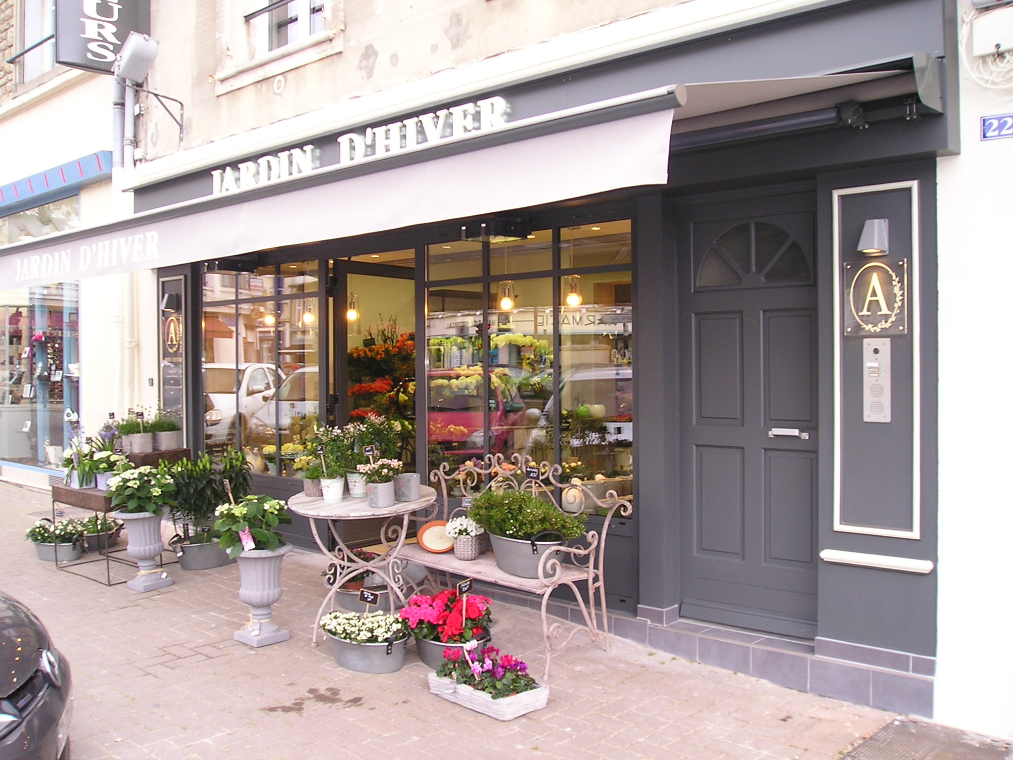 Agencement magasin de fleurs : Devis sur Techni-Contact - Agencement  boutique fleuriste